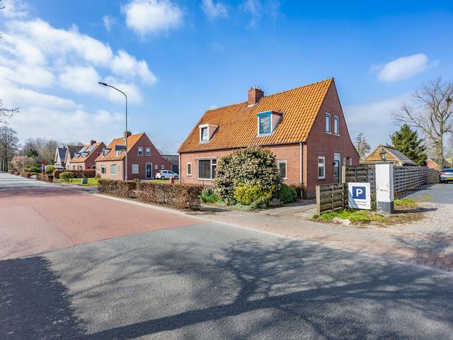 Hoofdstraat 215, Oostwold