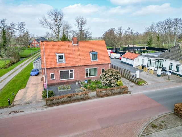 Hoofdstraat 215, Oostwold