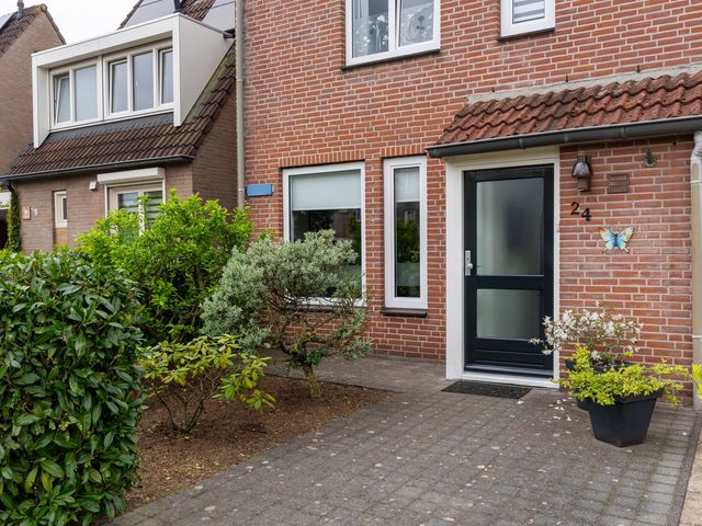 Lijster 24, Sprang-Capelle