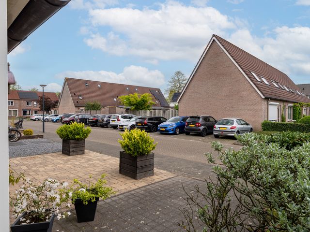 Lijster 24, Sprang-Capelle