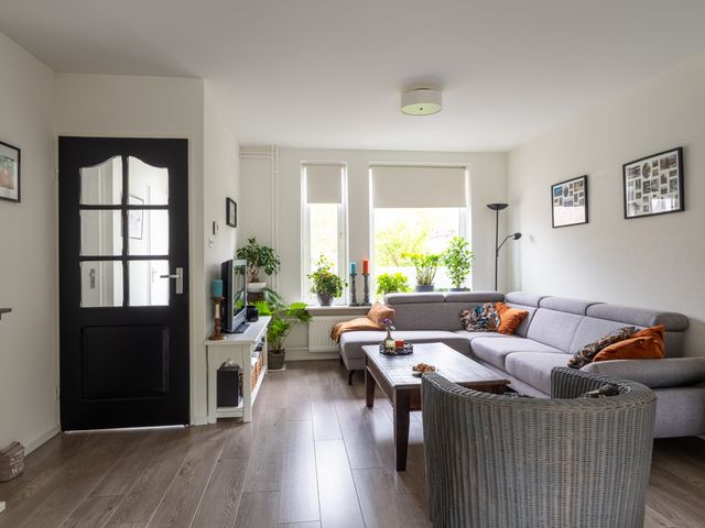 Lijster 24, Sprang-Capelle
