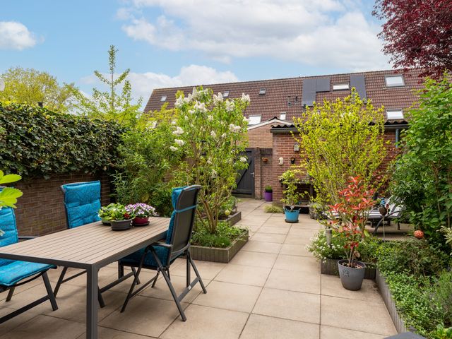 Lijster 24, Sprang-Capelle