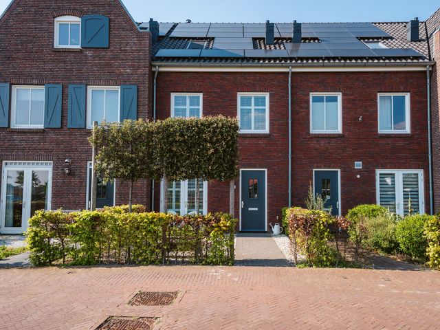 Van Kerkwijkhof 16, Ouddorp