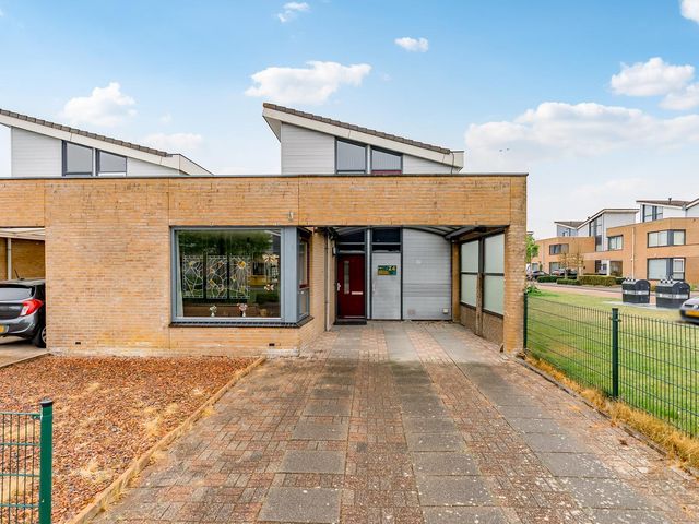 Hunsingo 24, Lelystad