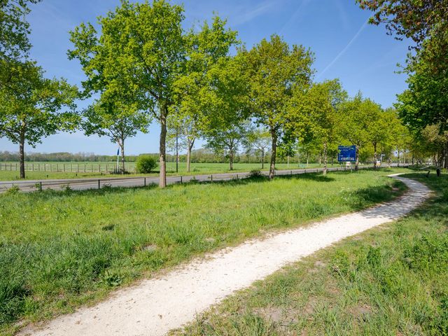 Papelaan-West 160, Voorschoten