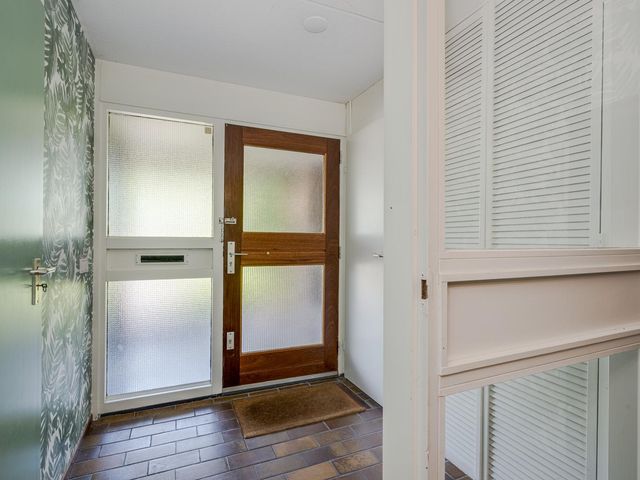 Papelaan-West 160, Voorschoten
