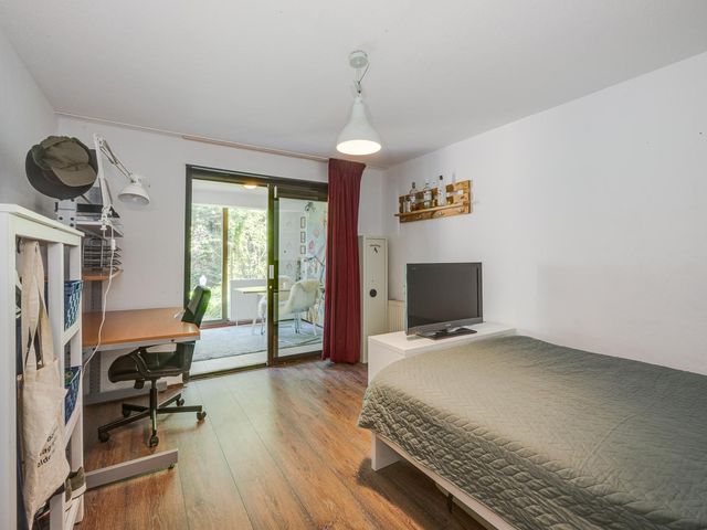 Papelaan-West 160, Voorschoten
