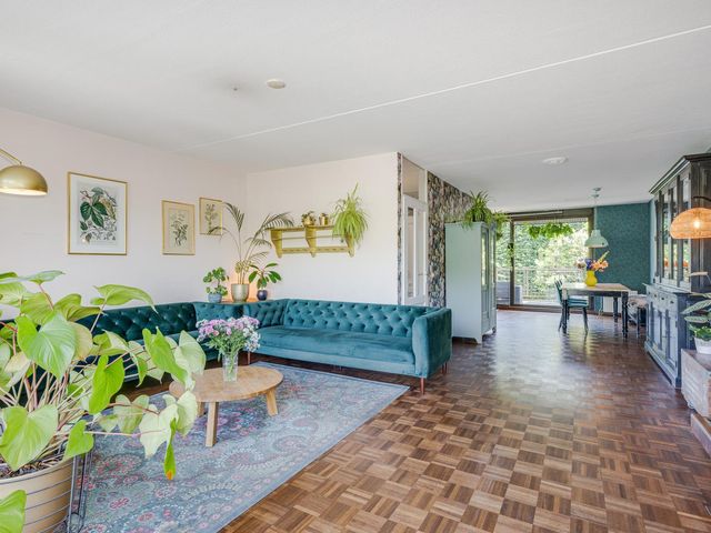 Papelaan-West 160, Voorschoten