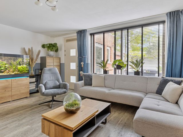 Willem Bilderdijkstraat 3, Sommelsdijk