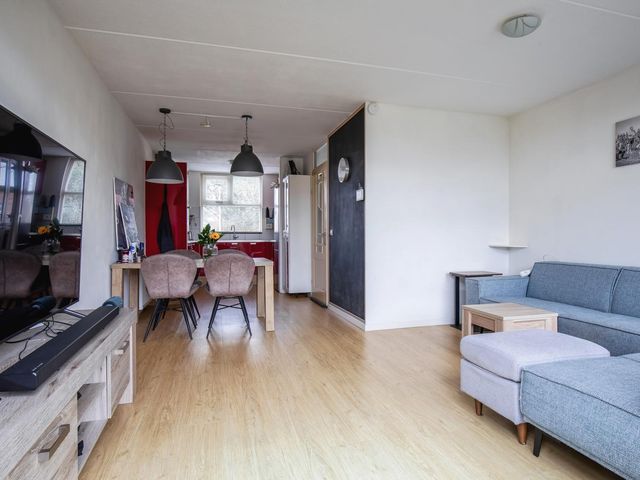 Pater Witteplein 15, Den Burg