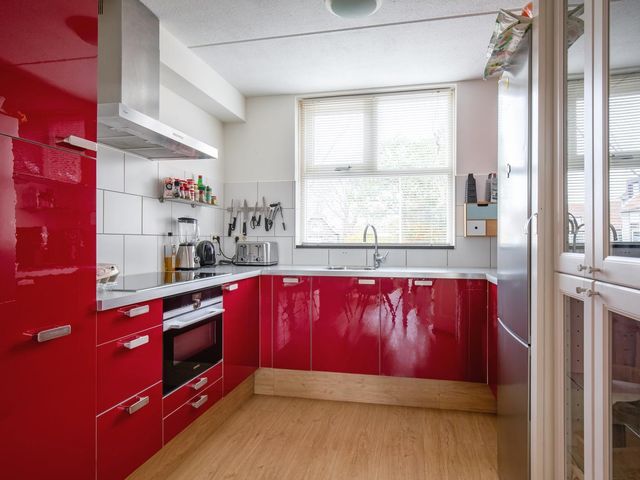 Pater Witteplein 15, Den Burg