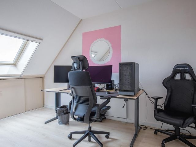 Pater Witteplein 15, Den Burg