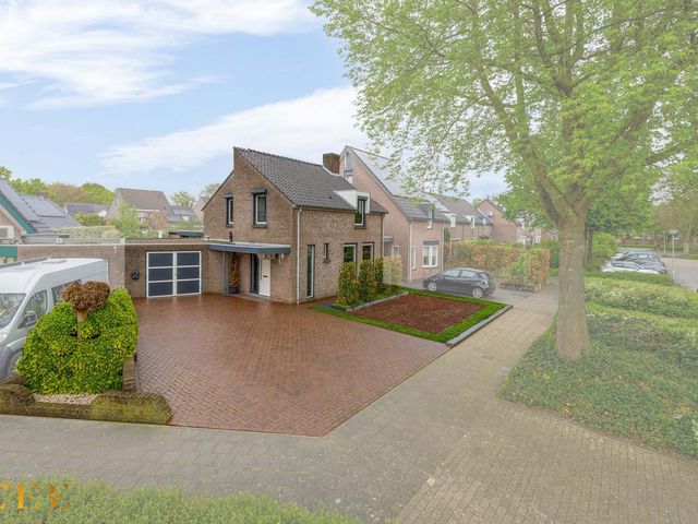 Dotterbloemstraat 26, Reuver