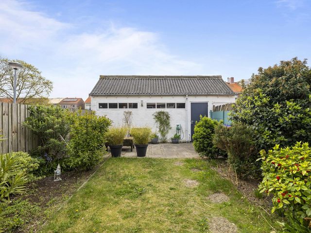 Merwedestraat 1, Den Helder