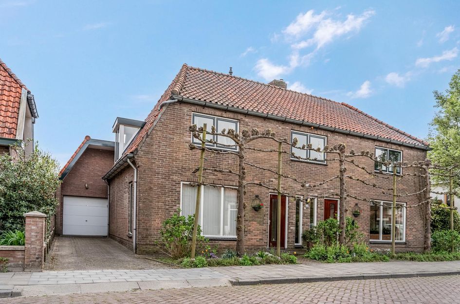 Kerkstraat 24