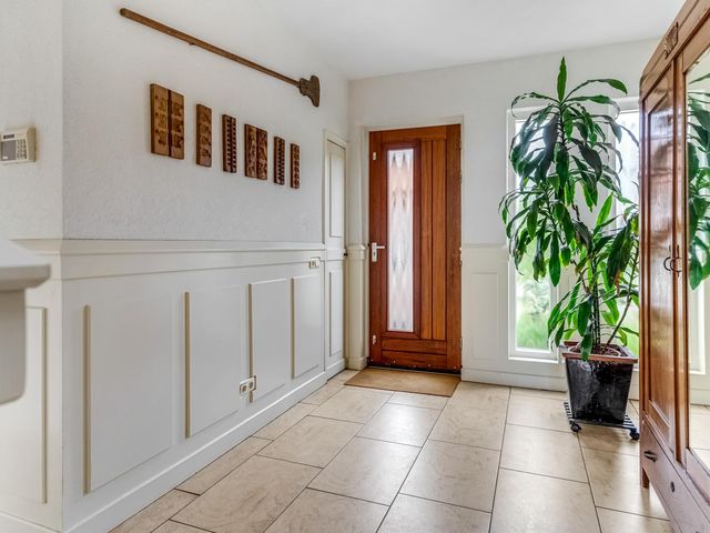 Kerkstraat 24, Zetten