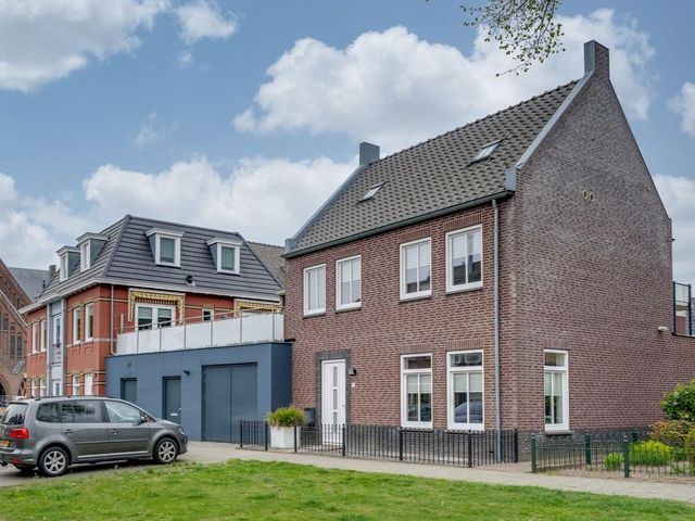 Akkerlingen 1c, Hoeven
