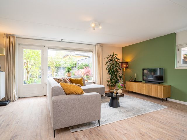 Bitterzoetlaan 9, Enschede