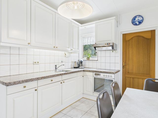 Bernhardstraat 25, Westdorpe
