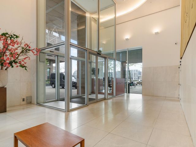 Van der Hoevenplein 133, Rotterdam