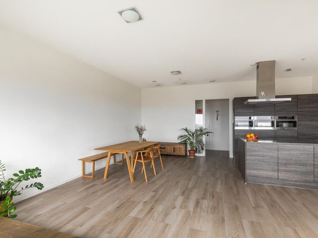Van der Hoevenplein 133, Rotterdam