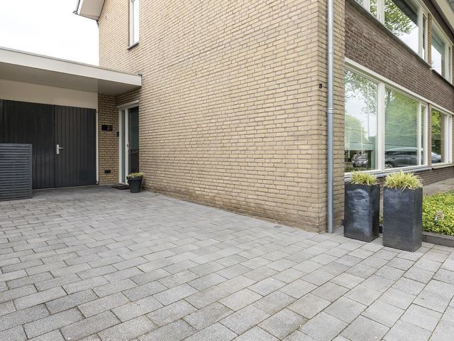 Rembrandtlaan 21, Best