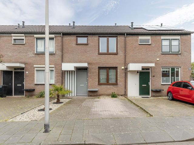 Hollandhof 83, Helmond