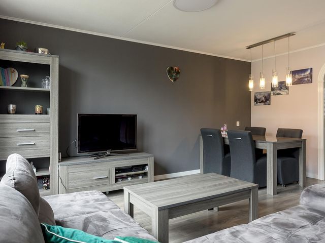 Hollandhof 83, Helmond