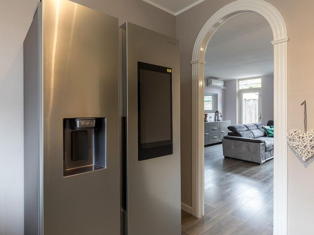 Hollandhof 83, Helmond