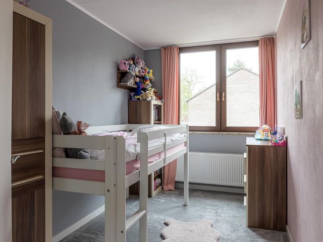 Hollandhof 83, Helmond