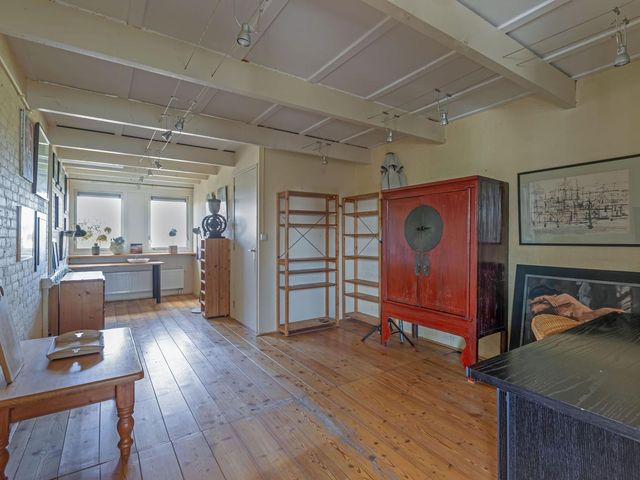 Eastwei 40, Uitwellingerga