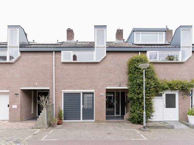 Luchtenburg 105, Dordrecht