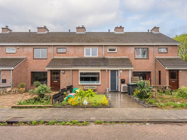Carry Van Bruggenstraat 13, Smilde
