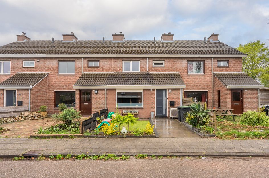 Carry Van Bruggenstraat 13