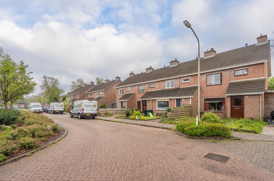 Carry Van Bruggenstraat 13
