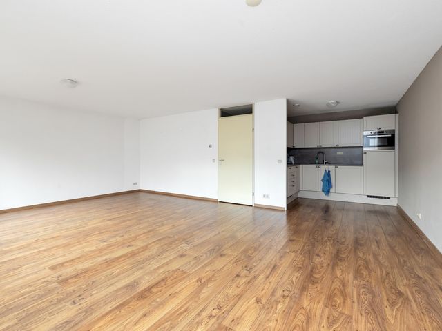 Palembangweg 8, Almere