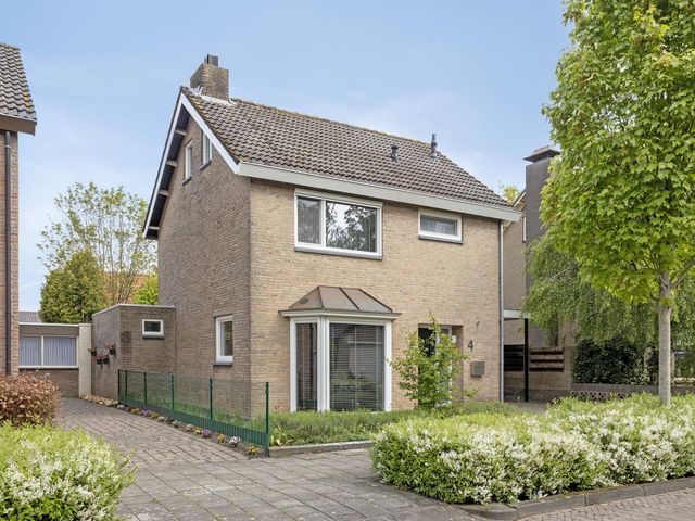 Spechtstraat 4, Made