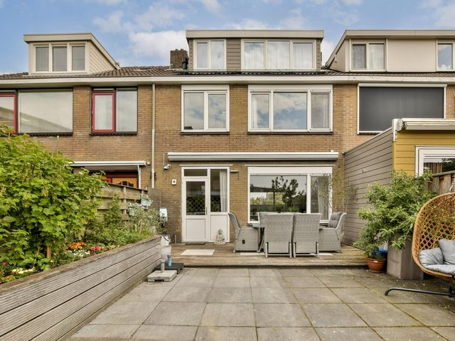 Bazuinstraat 61, Purmerend