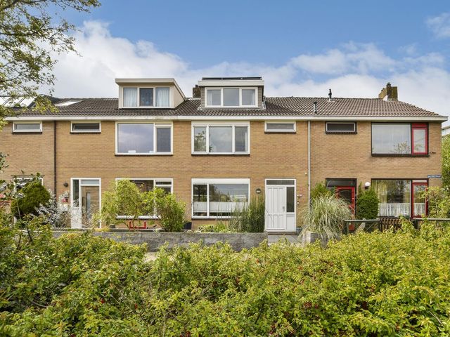 Bazuinstraat 61, Purmerend