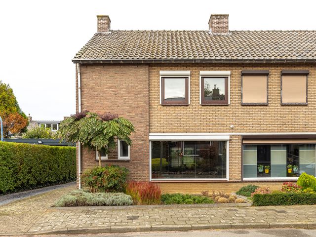 Frans Halsstraat 24, Geleen