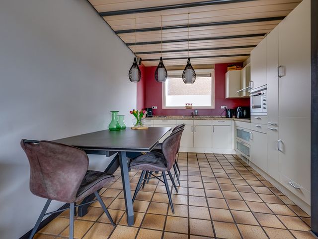Steentijdkreek 7, Spijkenisse