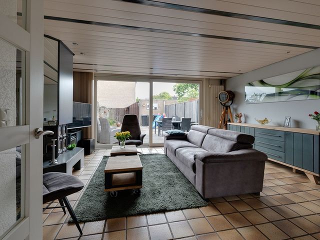 Steentijdkreek 7, Spijkenisse