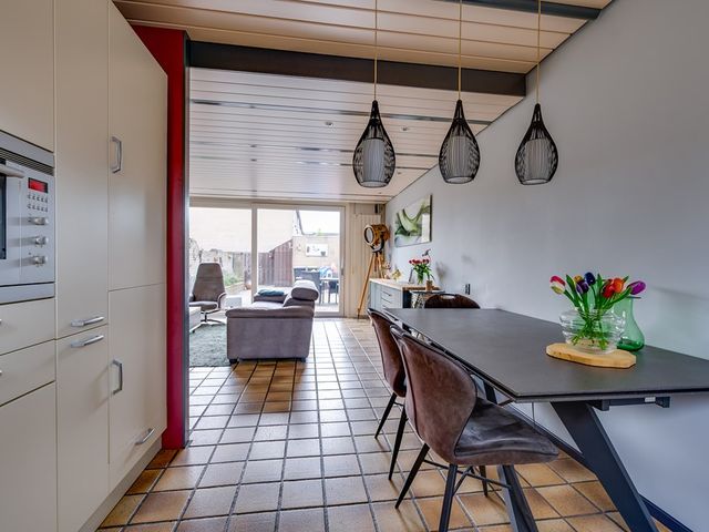 Steentijdkreek 7, Spijkenisse