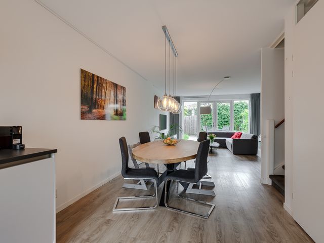 Spaarwaterhof 24, Den Haag