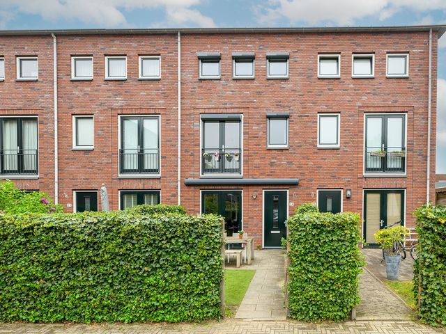 Spaarwaterhof 24, Den Haag