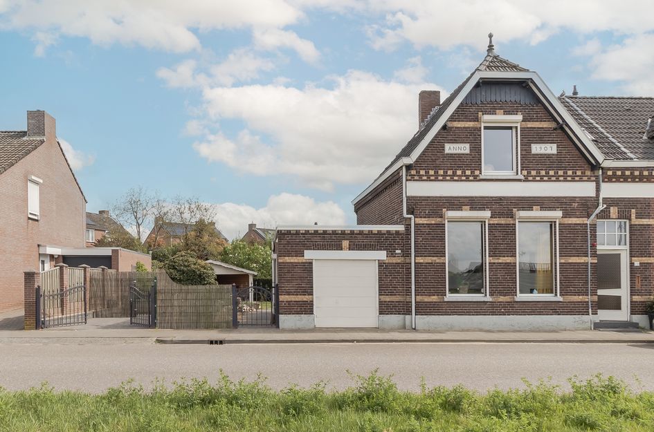 Stationsstraat 28