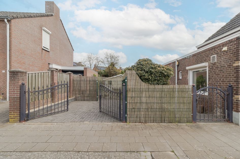 Stationsstraat 28
