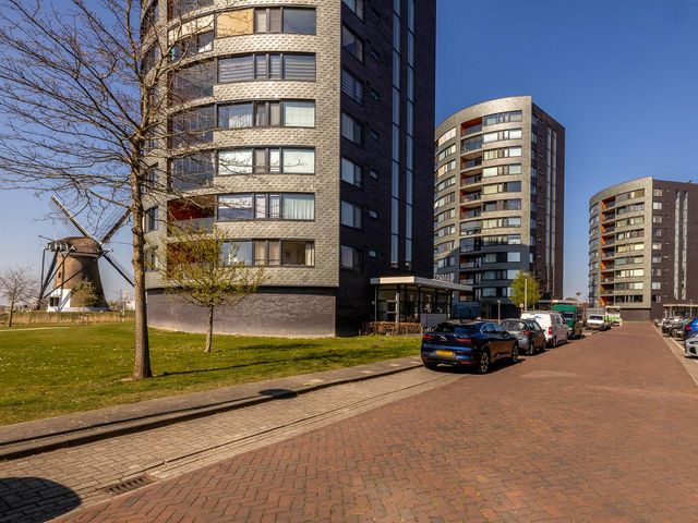 Uiverplein 210, Gouda