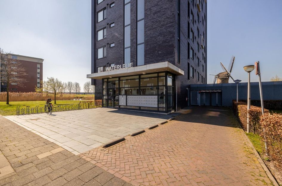 Uiverplein 210