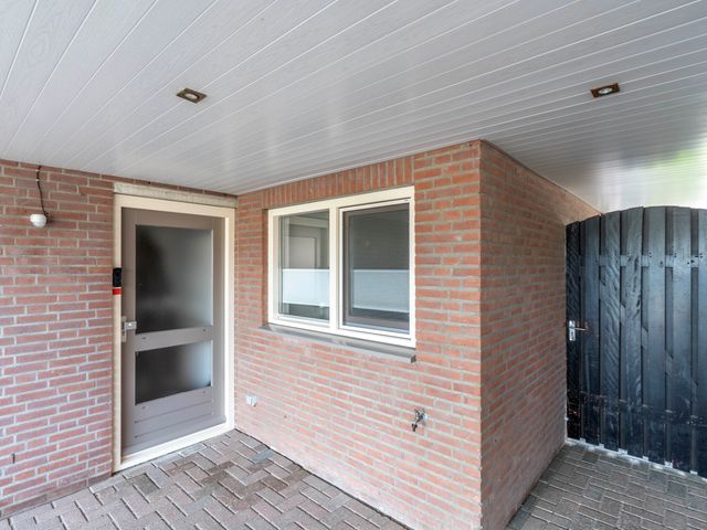 Lange Akker 19, Overloon